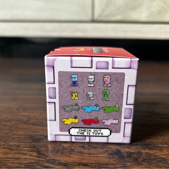 2025 A Minecraft Movie Pink Wool Box - Picture 7 of 10